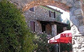 Logis Hotel Restaurant Auberge Du Peras